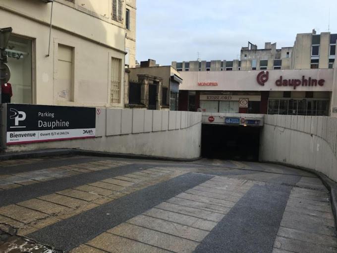 Lamartine -parking Dauphine *