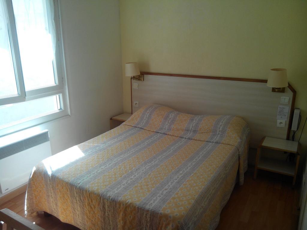 Lamartine -parking Dauphine Hotel